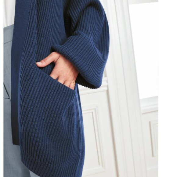 Quince 100% Organic Cotton Oversized Cardigan in Navy - Picture 2 of 7